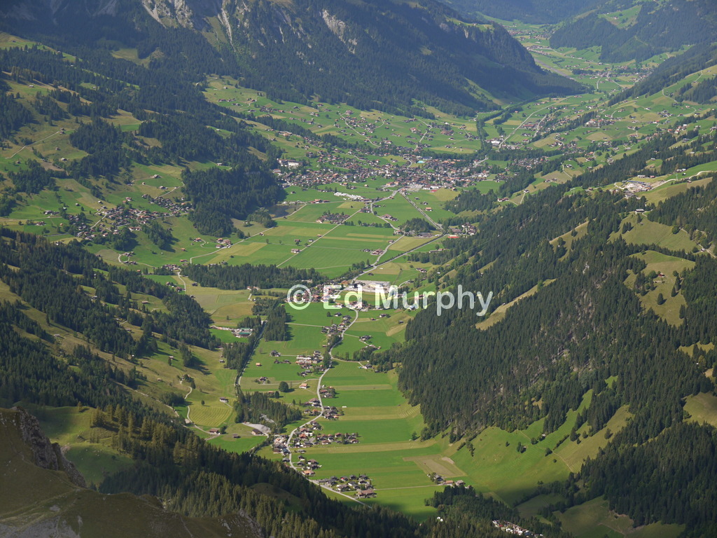 The head of the Simmental from above the Flueseeli