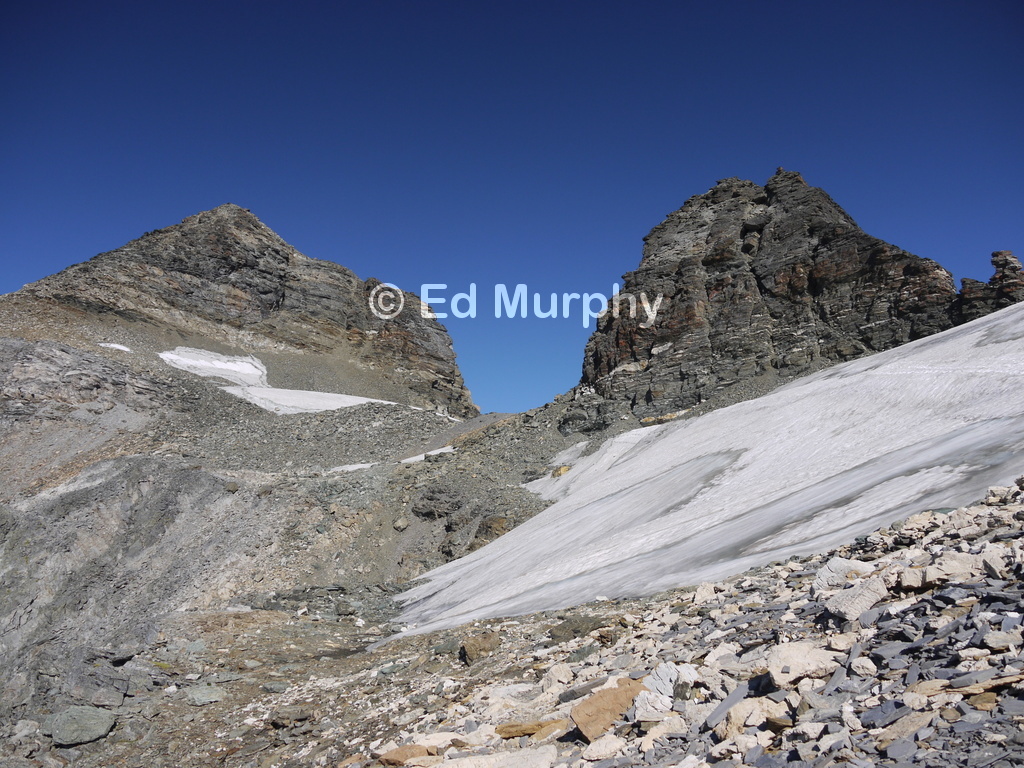The Hockenhorn (L) and the Kleinhockenhorn (R)