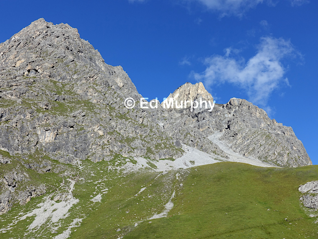 The western precipices of Piz Lischana in the evening sun